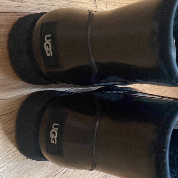 Boots - Picture 4 of 4